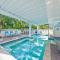 Griffins Island Getaway - Coastal Luxury with Private Pool Game Room Steps to Anna Maria Beaches - هولمز بيتش