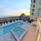 Oceanfront, Centrally Located, Huge 5k sq ft Home w Huge Private Pool, Hot tub, & Gameroom - ميرتل بيتش
