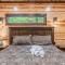 Rustic Paradise Pool Table, Hot Tub, Sleeps 12 - بروكن بو