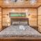 Rustic Paradise Pool Table, Hot Tub, Sleeps 12 - بروكن بو