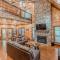 Rustic Paradise Pool Table, Hot Tub, Sleeps 12 - بروكن بو