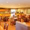 Coast Grimshaw Hotel & Suites