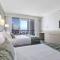 View Avenue - By the Beach & Esplanade with Hot Tub