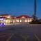 Super 8 by Wyndham Elizabethtown