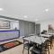 Super 8 by Wyndham Elizabethtown