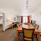 Wingate by Wyndham Calgary South
