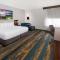 La Quinta Inn & Suites by Wyndham San Antonio at the RIM - 圣安东尼奥