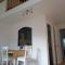 2-bedroom split-level flat with character - 埃尔沃斯