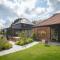 Saxon Lodge, Luxury Retreat in Winchester, HotTub! - Weeke
