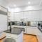 Gold Coast Pristine Home Rooftop PoolTable Parking - شيكاغو