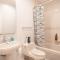 Gold Coast Pristine Home Rooftop PoolTable Parking - شيكاغو