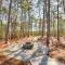 Fire Pit and Patio Spacious Southern Pines Retreat - سوثيرن باينس