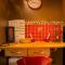 One32 Guesthouse Bejeweled
