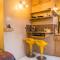 One32 Guesthouse Bejeweled