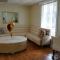 Chic Midtown 6BR Main house and 3BR Cottage
