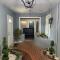 Stylish Remodeled 23 Large beds Near Elvis Presley