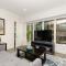 Beautiful 3BR High RisePool, Spa Rooftop Views - 洛杉矶