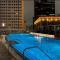 Beautiful 3BR High RisePool, Spa Rooftop Views - 洛杉矶