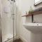 Modern 2 Bed Apartment in Hillsborough with FREE Secure Parking - Hosted by Stay Host Save - Hillsborough