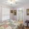 Dog-Friendly Idyllic Lakefront Home
