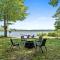 Dog-Friendly Idyllic Lakefront Home