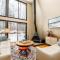 3Br 2Bath Midcentury Ski Chalet with Hot Tub & Kids' Loft