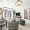 Stylish 2BR Apt in 5 Star Hotel with Burj Khalifa Views - Dubaj