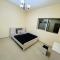 One bedroom apartment with sea view - 沙迦