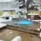 Family Hotel Iv