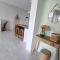 Bohemian Style 1 Bed Apartment 1 KM to Sandy Beach