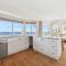 Salt & Peppermint - Beachfront Escape with Stunning Views