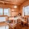 Chalet Simons Blockhütte by Interhome - 格洛博明