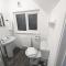 Spacious 3-Bedroom House with Private Parking - Comfortable Stay - 诺丁汉