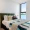 Luxe Waterfront Home with Bay Views and Carpark - Auckland