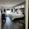 Sonesta Essential Savannah