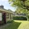 2 Bedroom Nice Home In Oostkapelle - 东卡佩勒