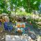 Huaka Hostel and Guest house