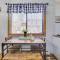 Tobyhanna Home with Fire Pit, Pool and Beach Access! - Tobyhanna