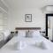 Urban Condo 33 with Veranda - 2 Bdr