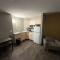 Days Inn by Wyndham Stony Plain - Stony Plain