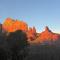 Sedona Uptown Gem! Wow! Views!! NEW! BARREL SAUNA!!! Close to trails, walk to Uptown Sedona, restaurants and shopping