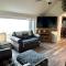 Paradise Suites The Wolf Den