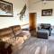 Paradise Suites The Wolf Den