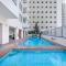 Charlottes Poolside Stay - Steps to Dining & Shops