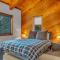Cozy Truckee Vacation Rental with Fireplace & Deck - Truckee