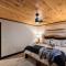 Honeybear Hideaways - Luxurious Modern 7BR Cabin with Indoor Pool, Game Room, Hot Tub & Fireplace - 赛维尔维尔