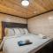 Honeybear Hideaways - Luxurious Modern 7BR Cabin with Indoor Pool, Game Room, Hot Tub & Fireplace - 赛维尔维尔