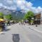 Charming 2BR Haven in Canmore Near DT and Banff - 坎莫尔