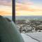 Amazing Views Cosy 2 Bed 2 Bath Next to RMIT and Vic Market