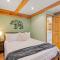 Remodeled 4BDR Cabin with AC Lake Views Hot-Tub Bunk Room Excellent Location - Кінґс-Біч